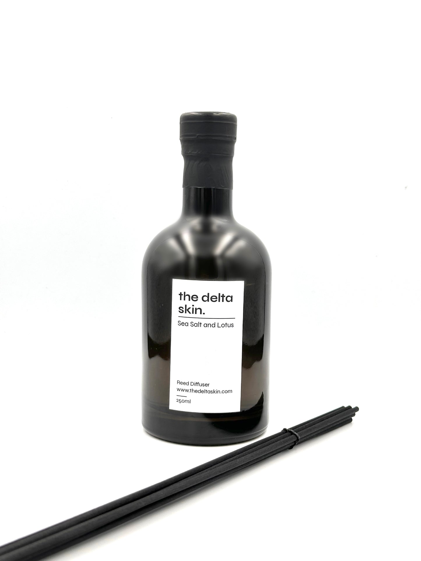 Sea Salt & Lotus Reed Diffuser. 250ml